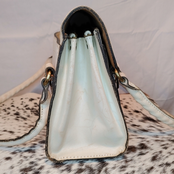 Patricia Nash Sanabria White Waxed Tooled Cream & Tan Satchel NWOT - Picture 4 of 16